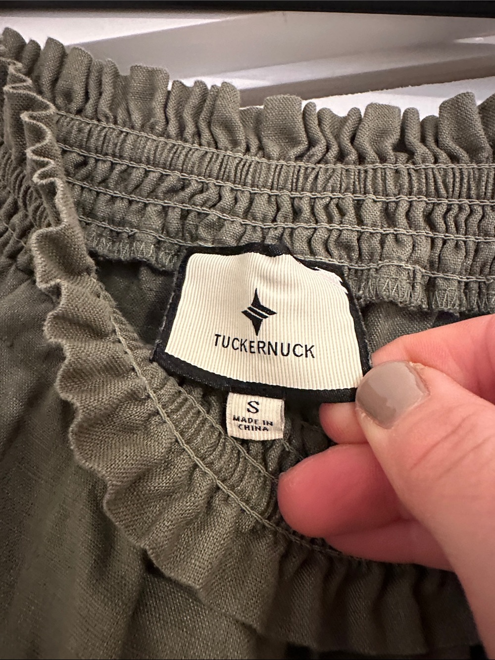 Tuckernuck Olive Scallop-Hem High-Waist Elastic Ava Shorts - Picture 3 of 4